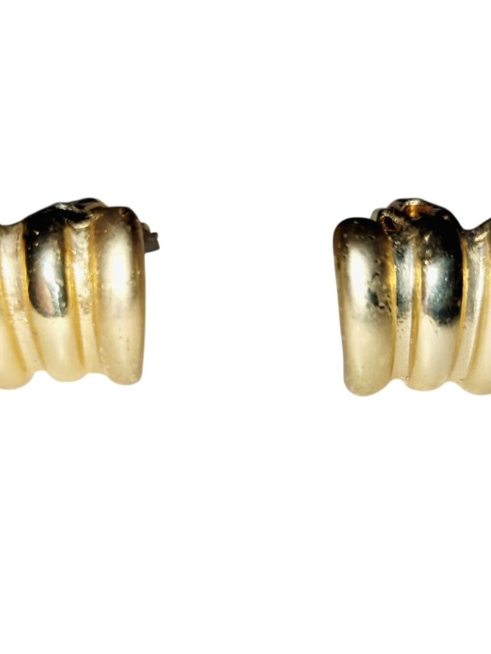 Vintage Gold-Tone Ribbed Clip-On Earrings Elegant Statement